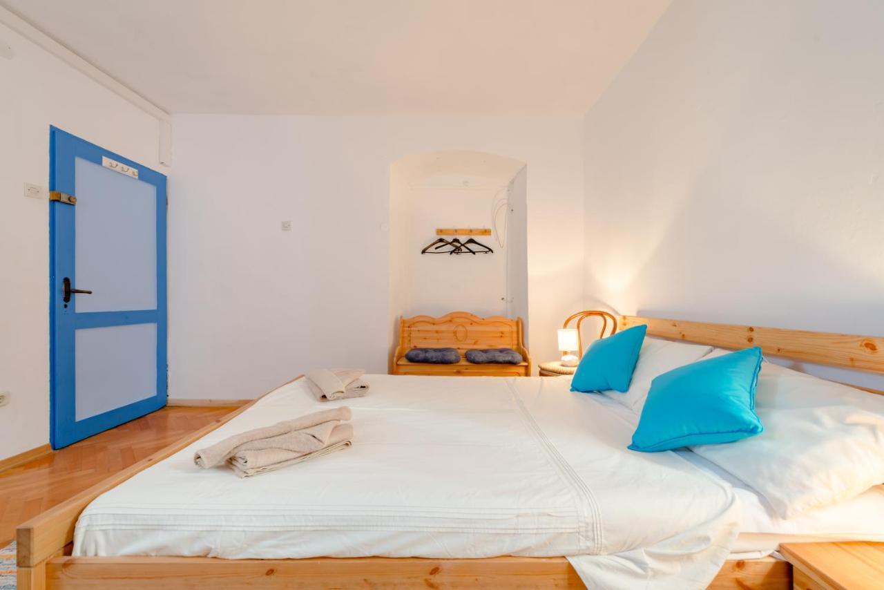 LCT Alberti Palace Apartment Split Bagian luar foto